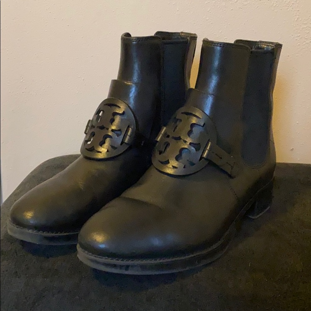 Tory Burch boot